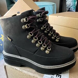 Teva Women's Black Ankle Boots with Brown Laces